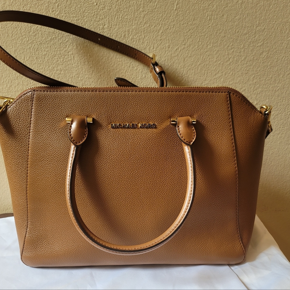 Michael Kors crossbody - Picture 12 of 16